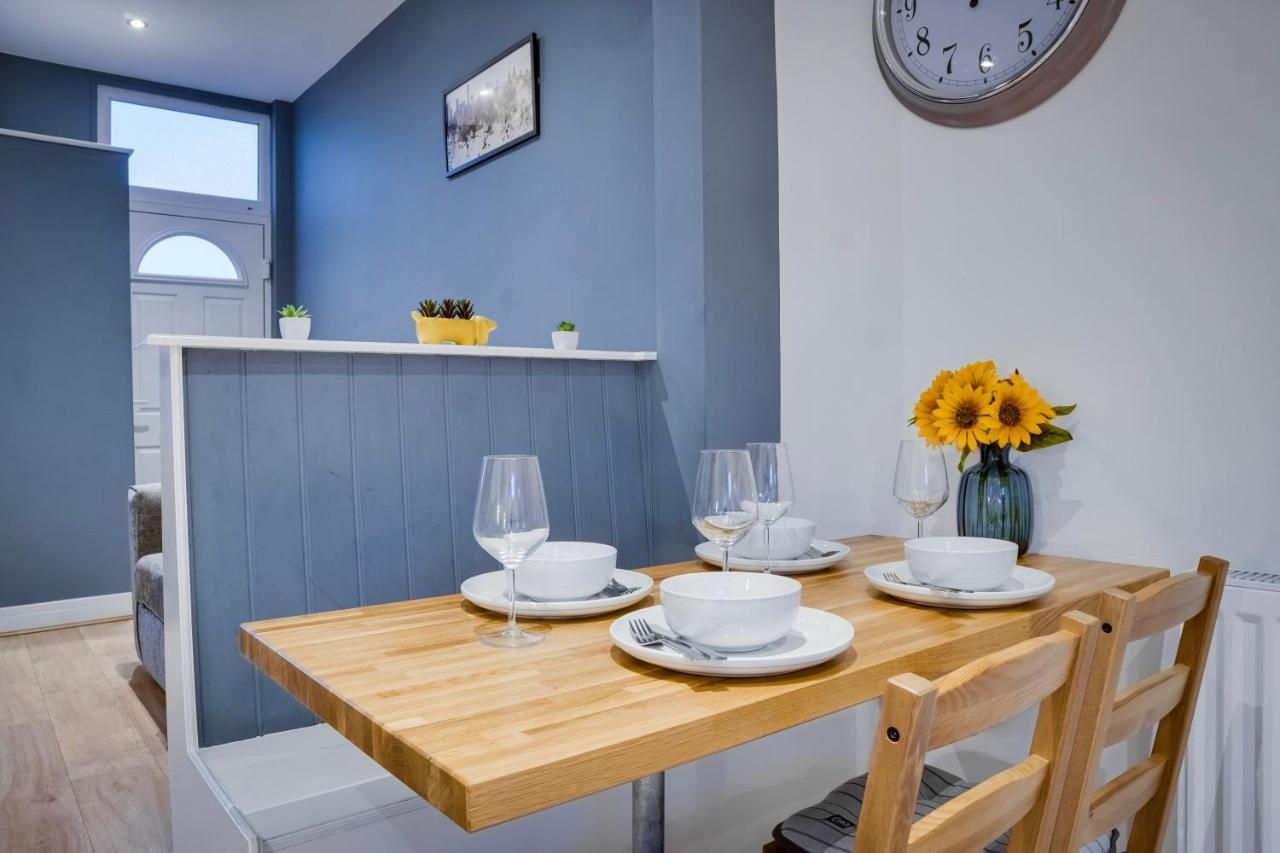 Birkenhead - 2 Bedroom House ภายนอก รูปภาพ