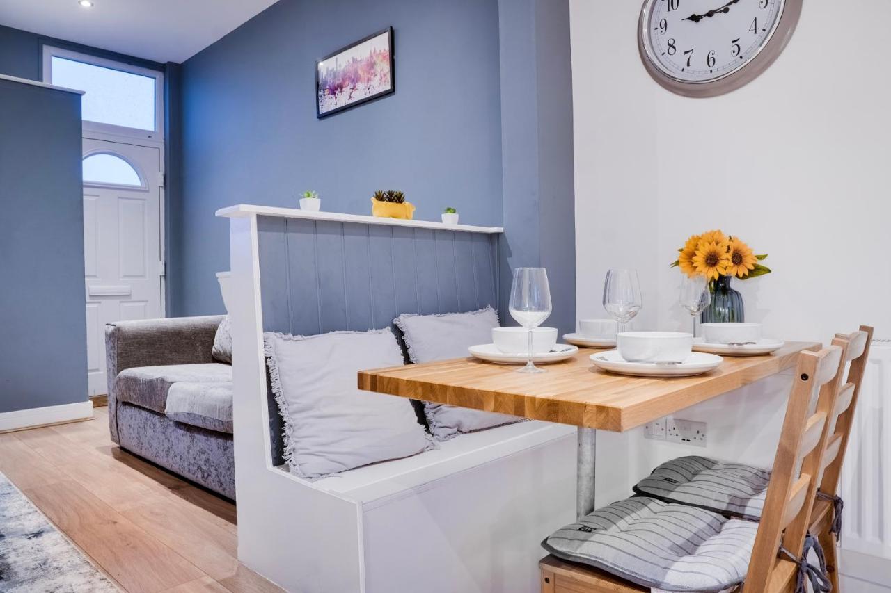 Birkenhead - 2 Bedroom House ภายนอก รูปภาพ