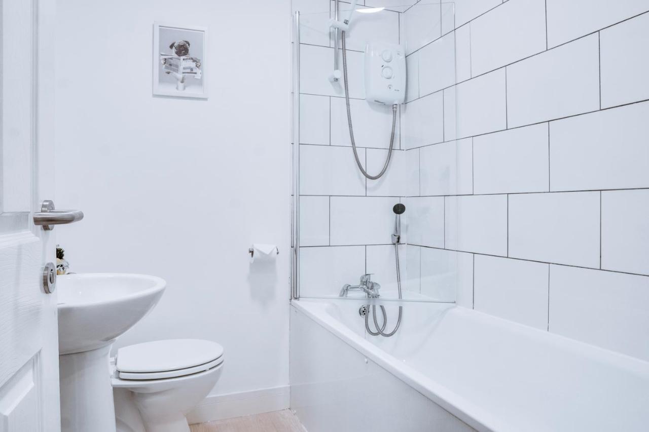 Birkenhead - 2 Bedroom House ภายนอก รูปภาพ