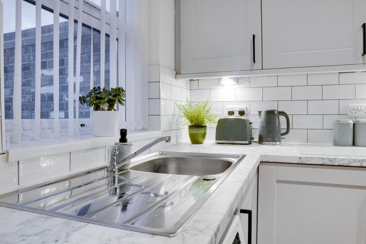 Birkenhead - 2 Bedroom House ภายนอก รูปภาพ