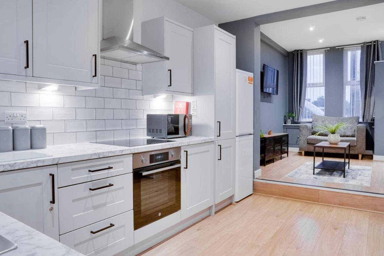 Birkenhead - 2 Bedroom House ภายนอก รูปภาพ